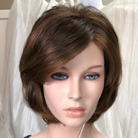 NWT Dark Brn with Auburn Mid Length Wig Avg Size - Picture 2 of 8